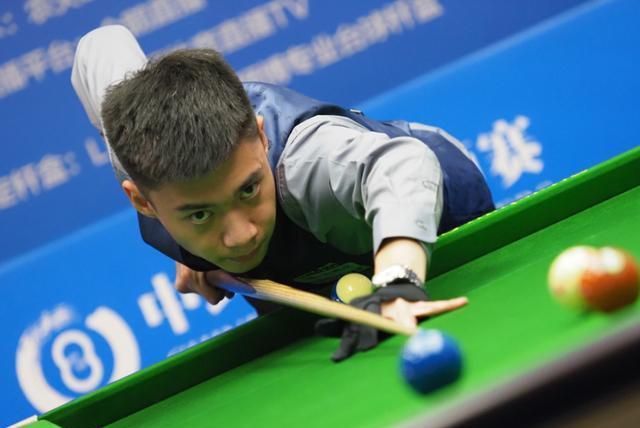 鱼跃冲顶 鱼跃冲顶