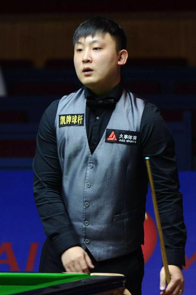 而另一边 而另一边